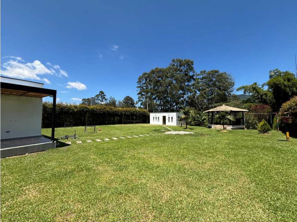 Finca de un solo nivel con casa de mayordomo La Ceja — foto 6