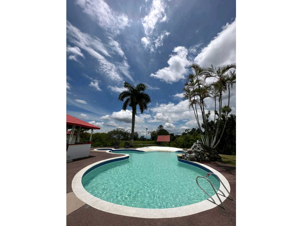 SE ALQUILA FINCA VACACIONAL POR DIAS, Av CONDINA — foto 2