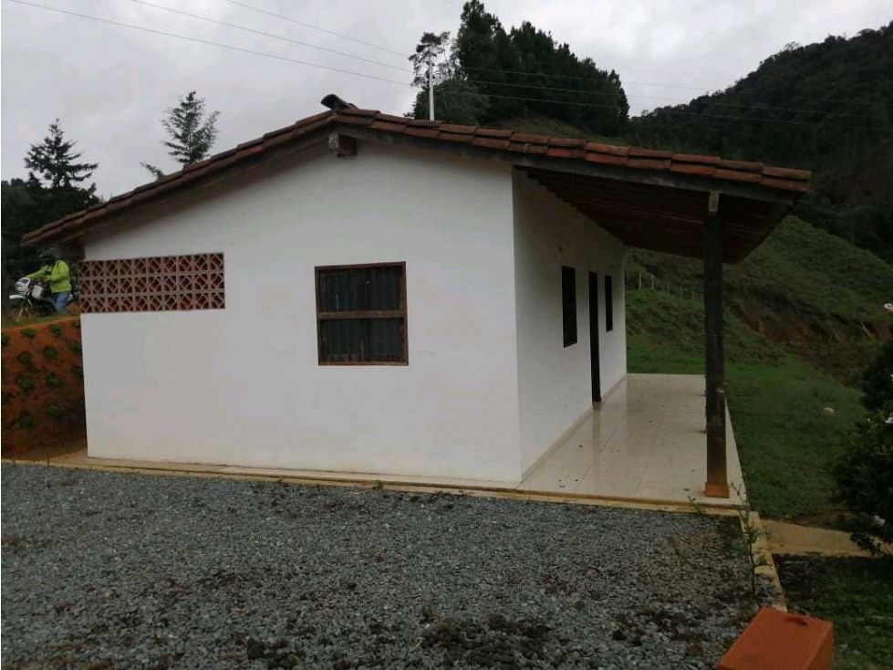 Lote con vivienda en el Retiro vereda Tabacal