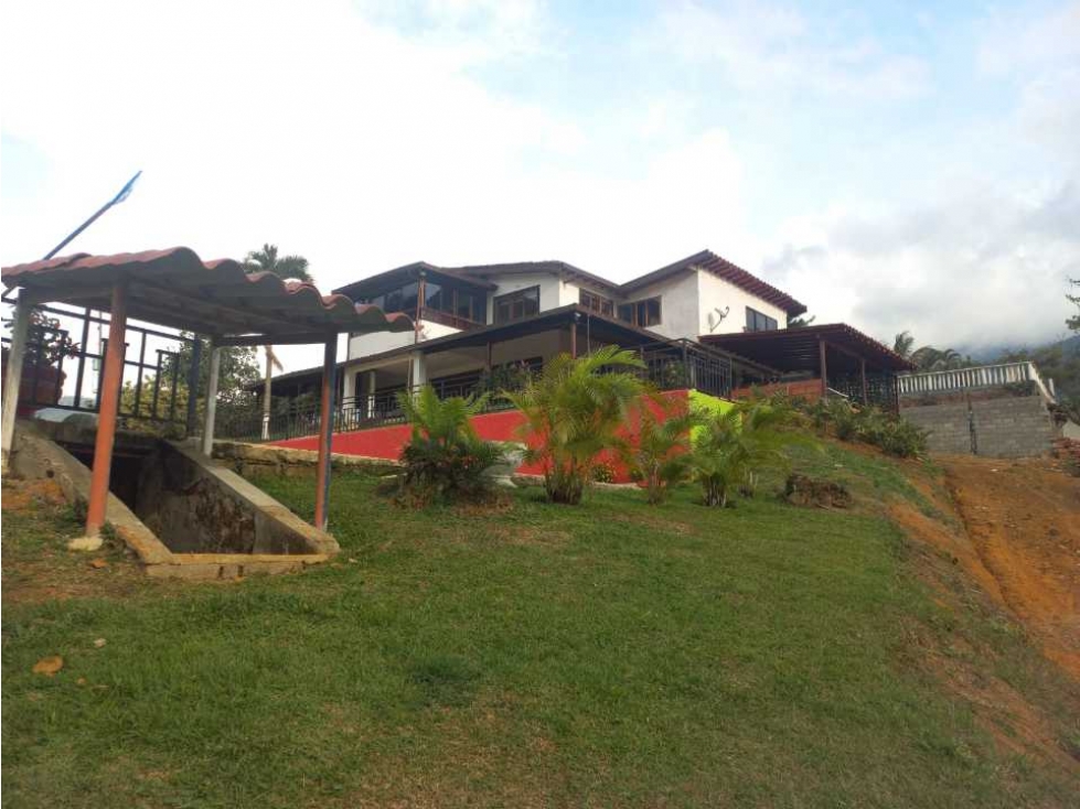 Finca 5.800 m², 6 alcobas, vereda El Totumo, Girardota — foto 2