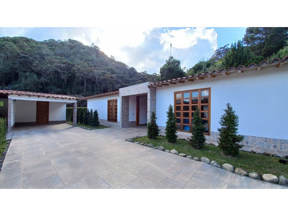 FINCA EN LA CEJA EN UNIDAD SEMI CERRADA A 5 minutos del parque