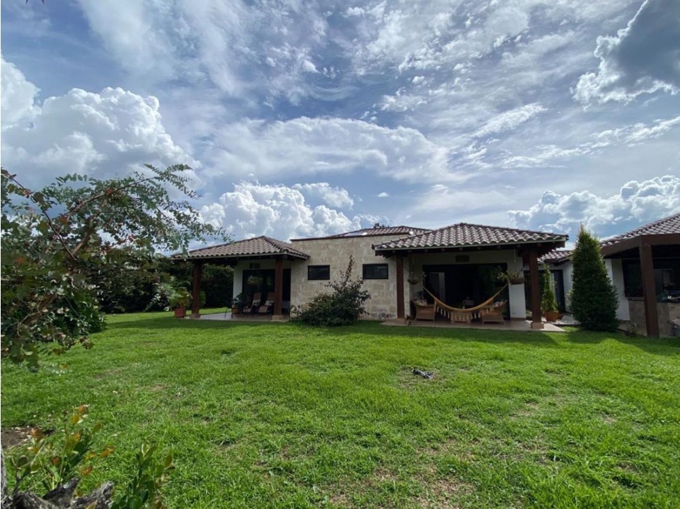 Finca en Llanogrande a 3 min del mall