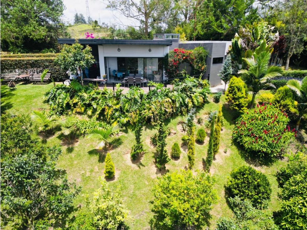 Casa campestre en parcelación cerrada excelente ubicación