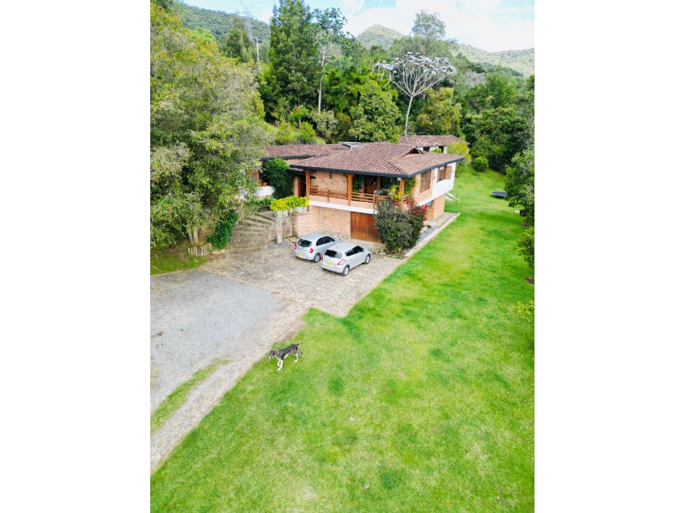 Finca en Parcelación cerrada vía La Ceja - Rionegro
