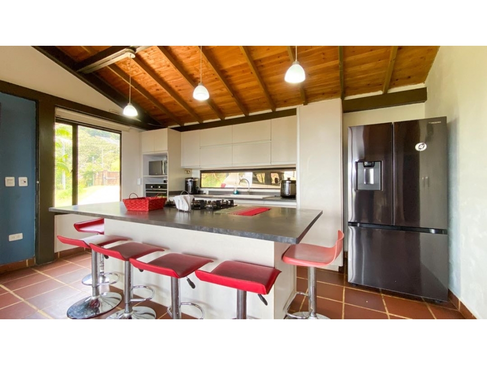 FINCA EN RIONEGRO VÍA SAN ANTONIO LA CEJA CERCA AL CAPIRO — foto 3