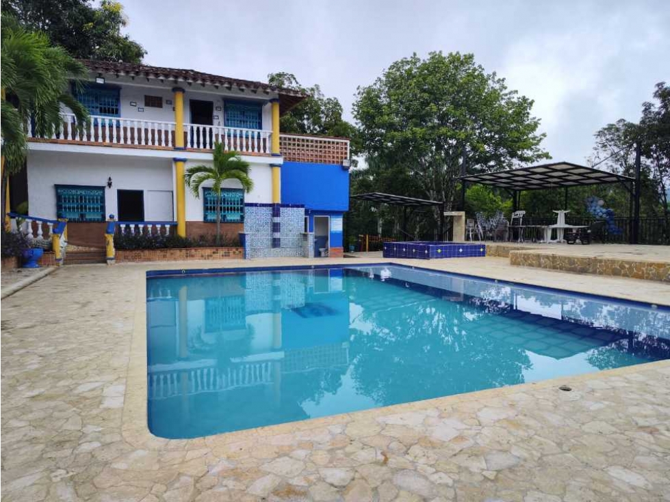 Finca de 10.200 m² con 19 alcobas en venta en San Jerónimo — foto 5