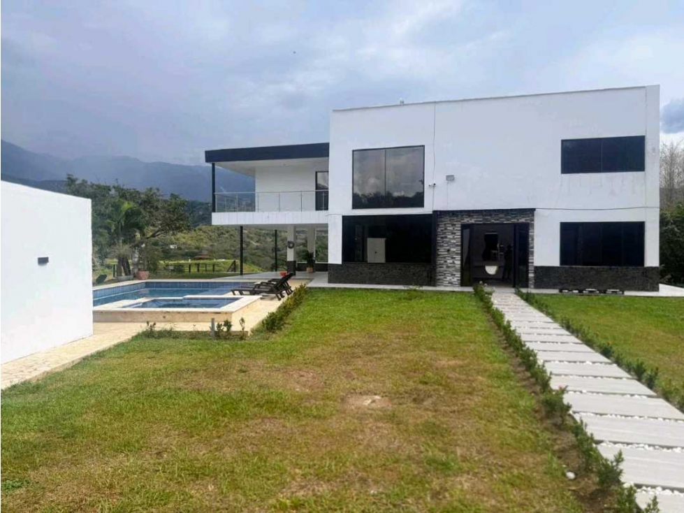 Finca en San Jerónimo , Antioquia, Colombia.