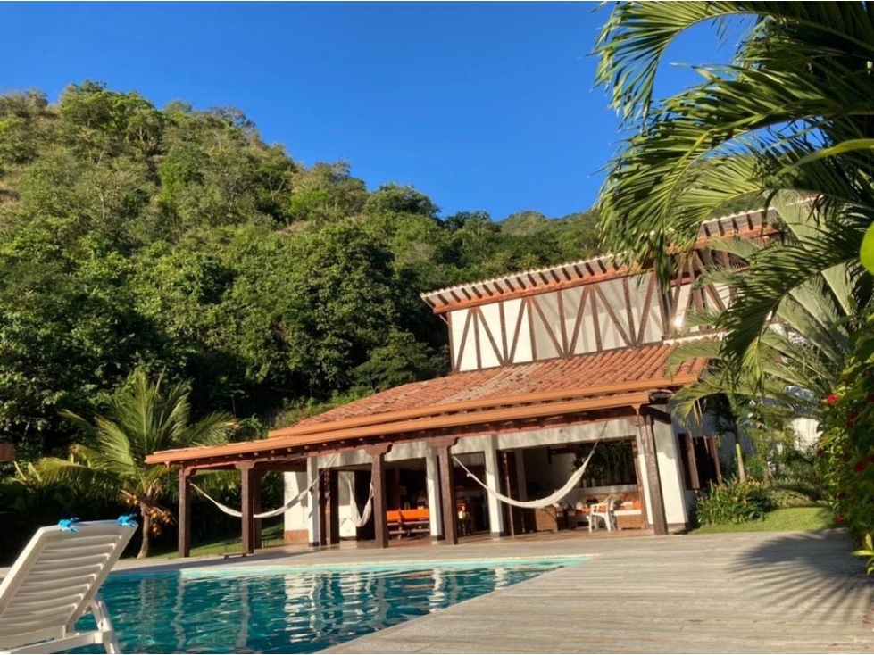 Finca En SOPETRAN / Olaya