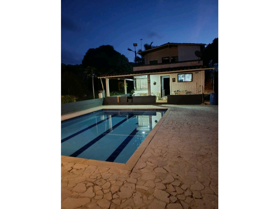 Finca en Sopetrán, 1.000 m2, con piscina