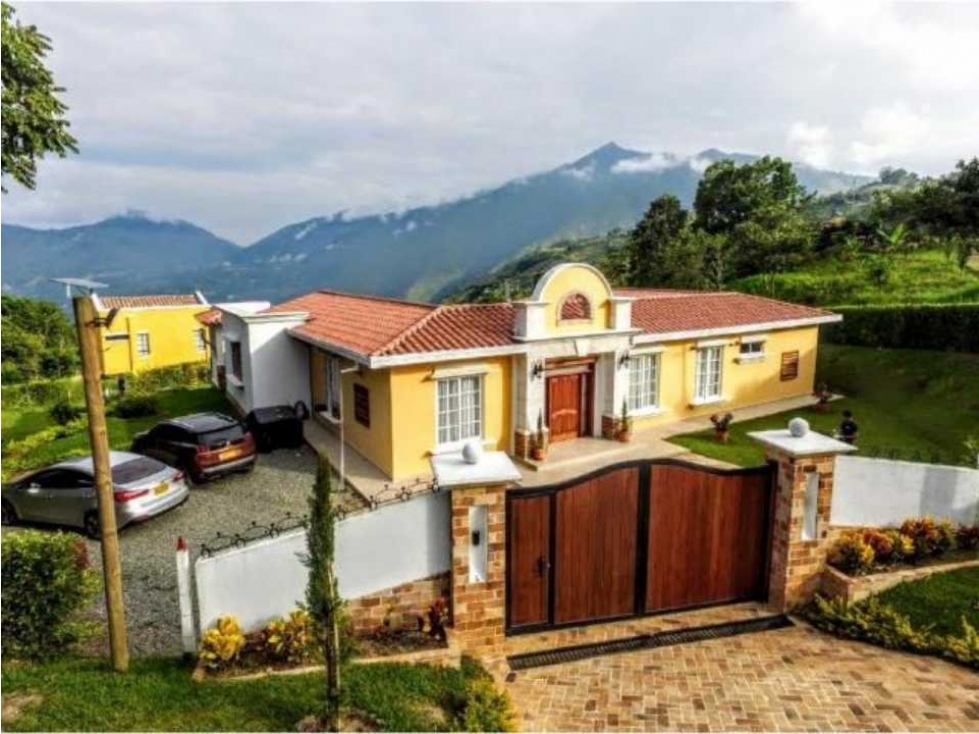VENTA FINCA EN VENECIA, EN CONDOMINIO - 1
