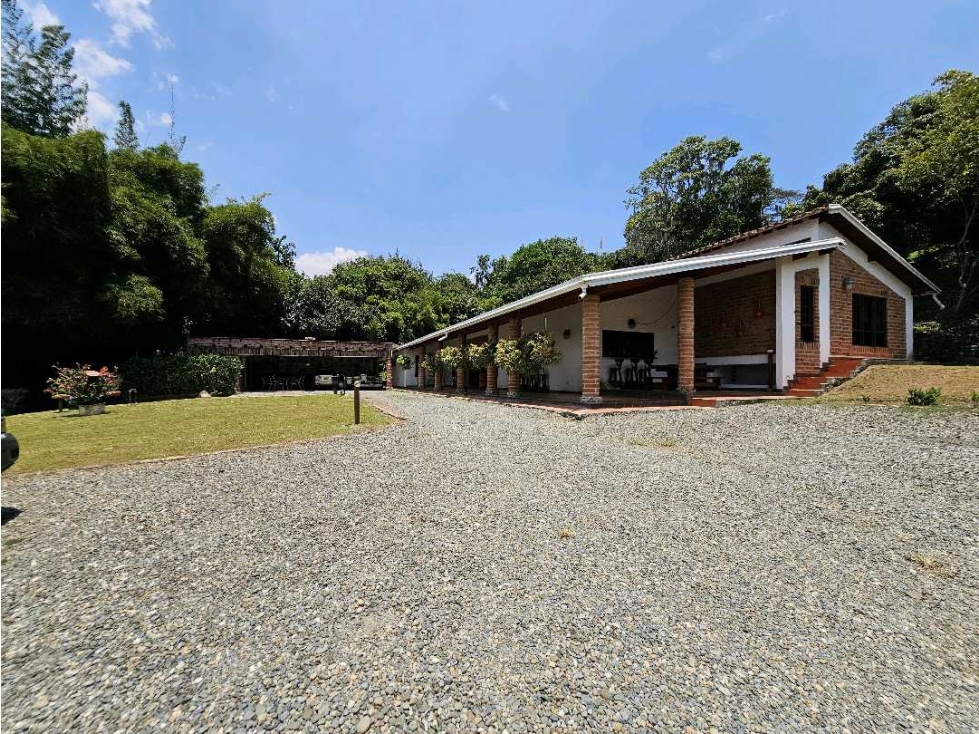 Impresionante Finca de 3000m² con Casa de 511m² en Venta, Copacabana — foto 2