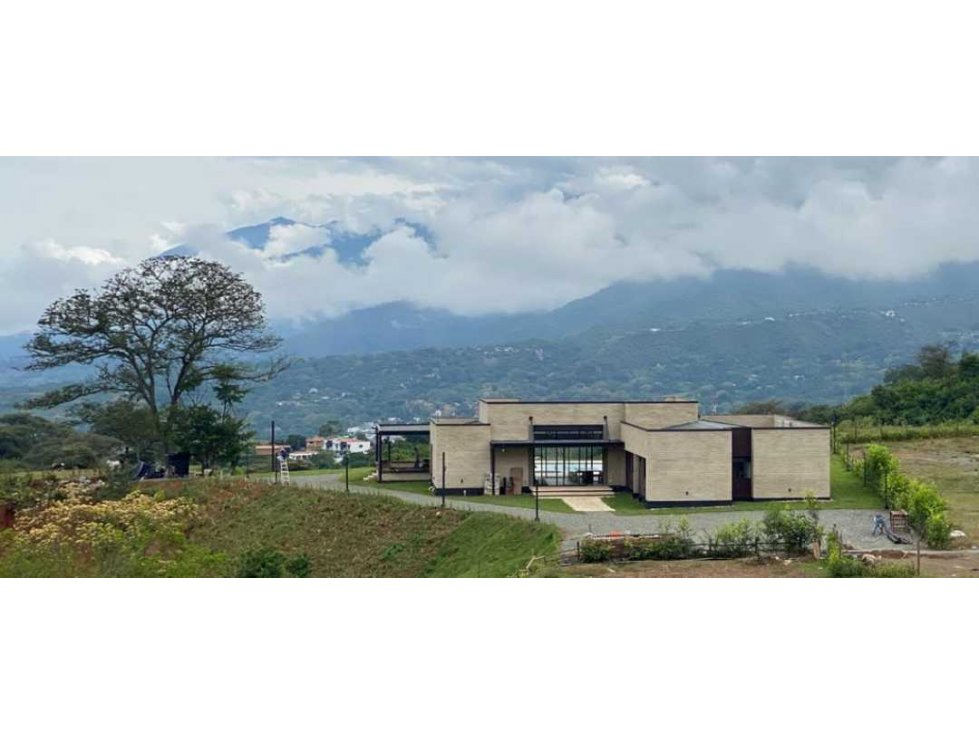 Finca en venta, en San Jerónimo, Antioquia, Colombia.