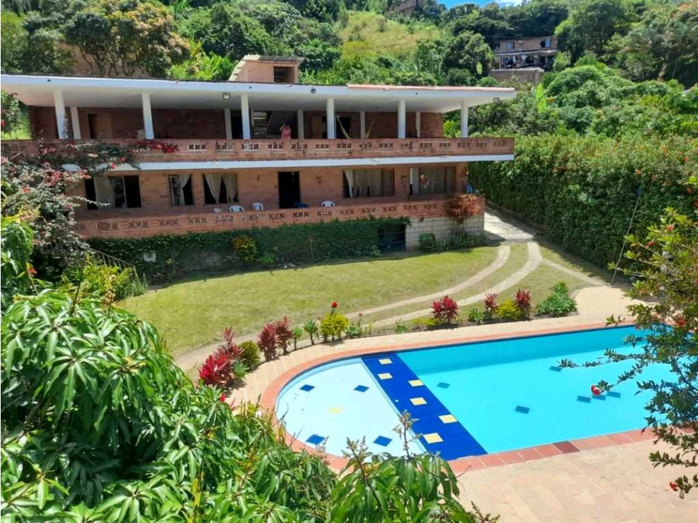 FINCA EN VENTA GIRARDOTA CON PISCINA