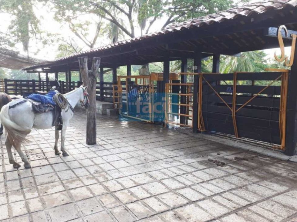 Finca 100% hecha muy cerca a Puerto Berrio junto a Ruta del Sol - 3
