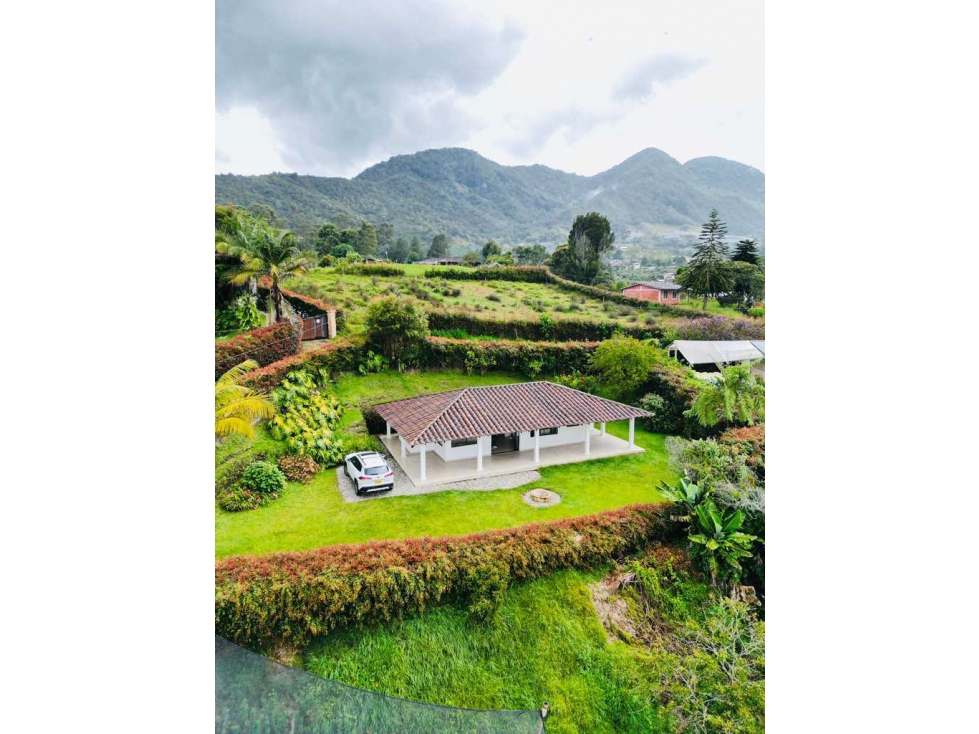 Finca independiente Carmen de Viboral vía el canada — foto 6