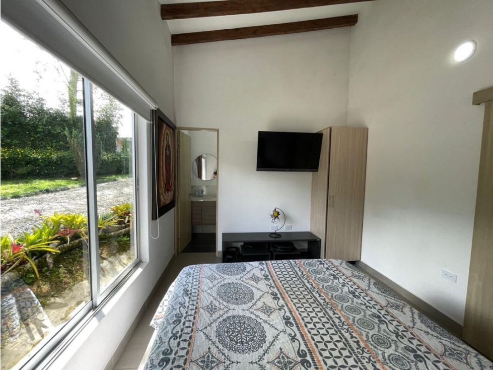 Finca independiente vía el Canadá con 2 casas — foto 5