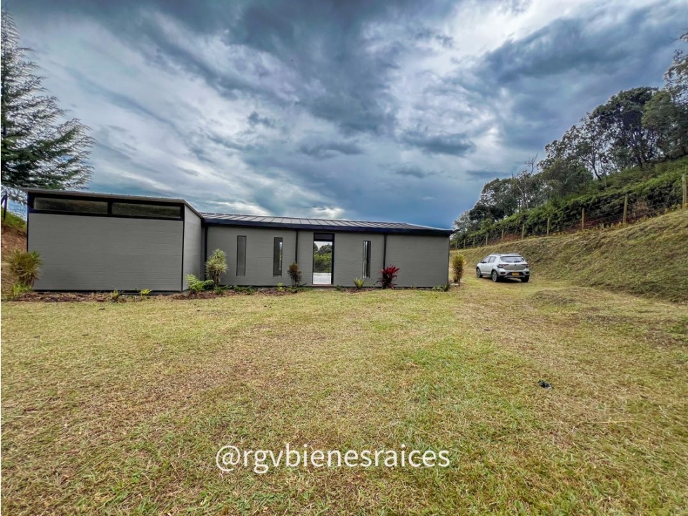 Finca Nueva para Estrenar en San Vicente | Lote 2.500 m² | Vista Panor — foto 2