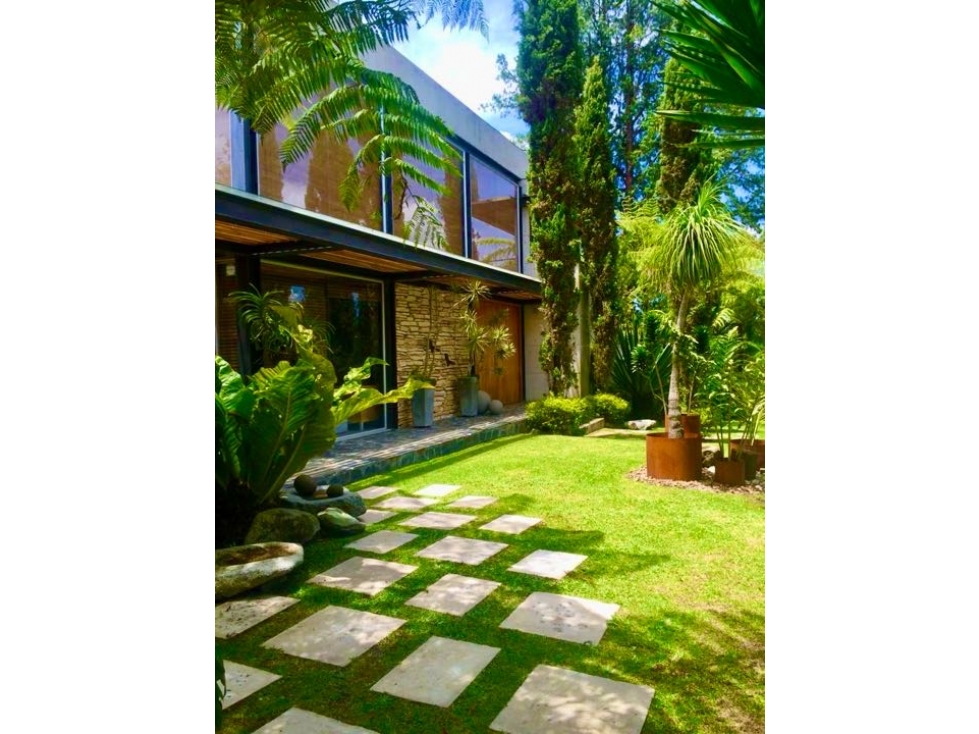 Casa Para Arriendo Amoblada en Llanogrande Pontezuela