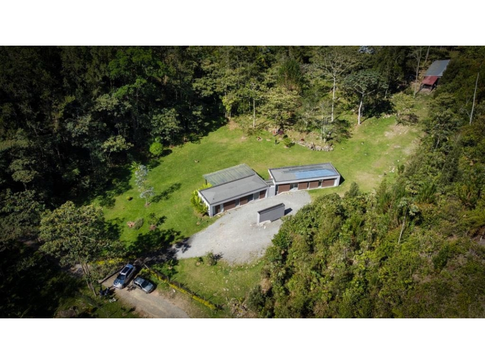 FINCA EN RENTA EL RETIRO SECTOR FIZEBAD UNIDAD CERRADA