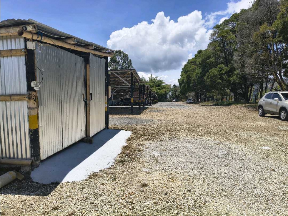 Finca con 300 mts sobre la doble calzada Aeropuerto José María Cordova — foto 3