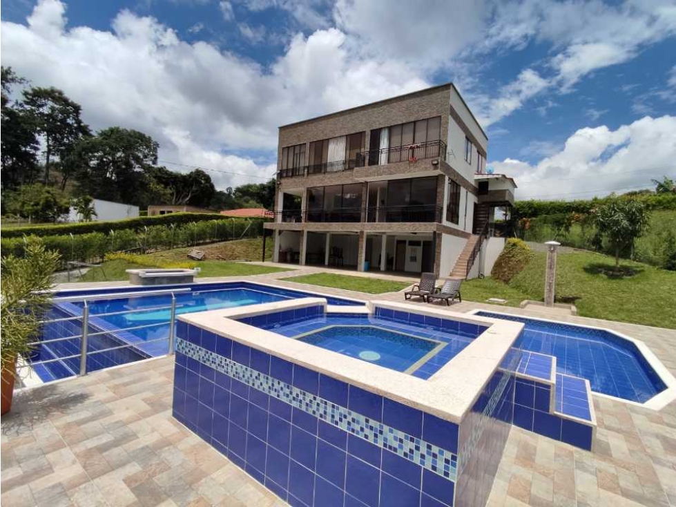 Finca vacacional en Combia - 1