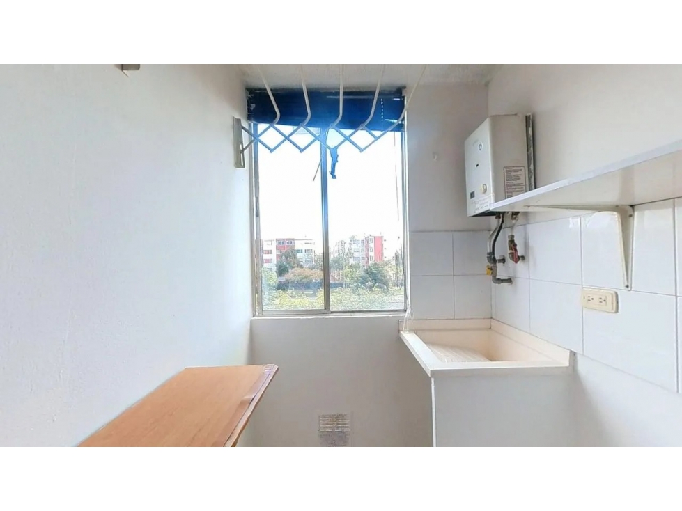 Florencia, Engativá - 3H/1B + Bajó $9.3M · Apto vista exterior — foto 5