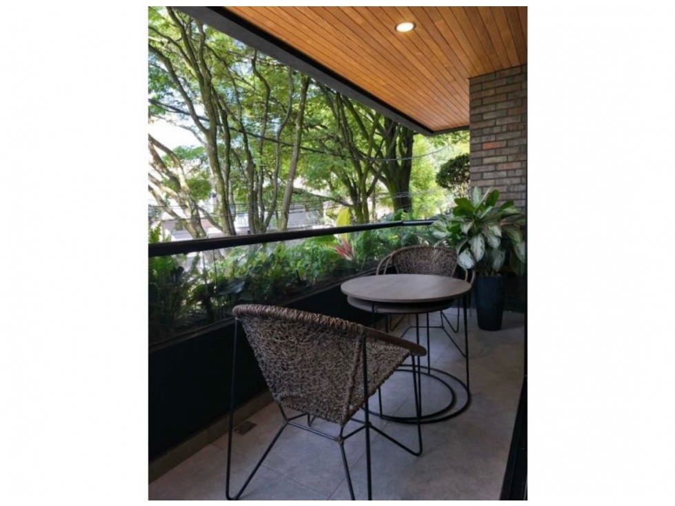 For Sale. Apartament In La Castellana - Medellín