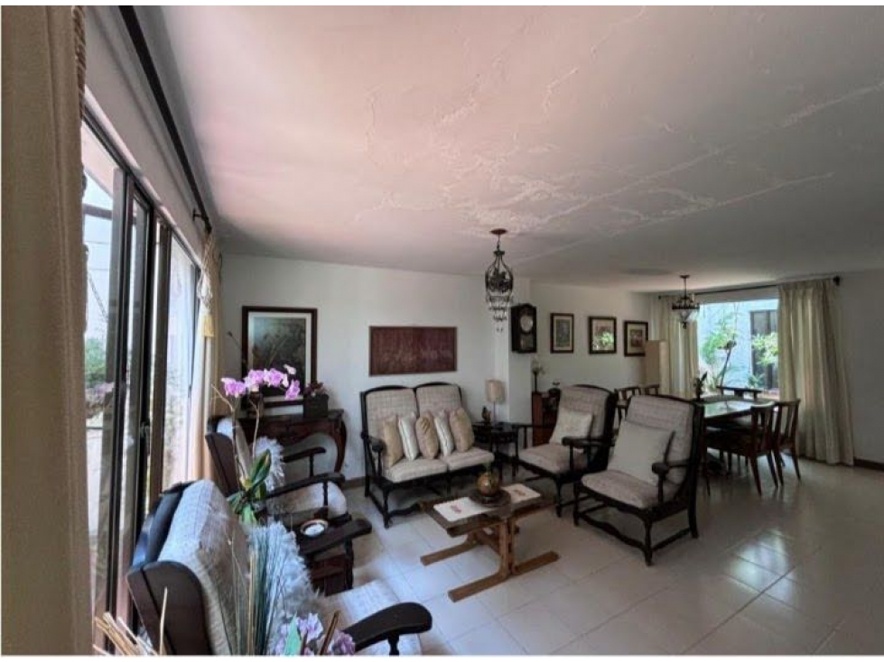 For Sale. Home In La Castellana-Medellín