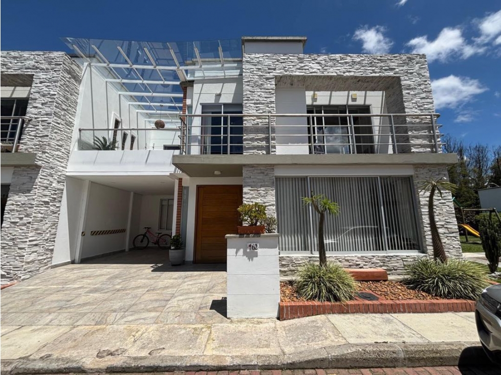 For Sale. Home In La Ceja- Río Negro