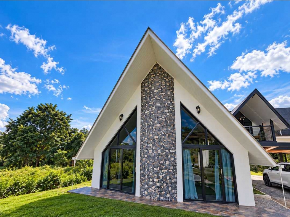 FOR SALE LUXURY A-FRAME CHALET WITH VOLCÁN BARÚ VIEWS IN VOLCÁN - 3