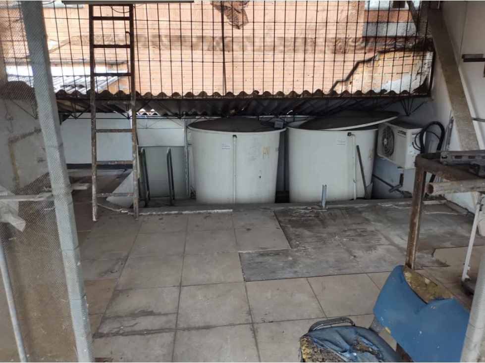 For Sale. Warehouse In An Industrial Area Of Guayabal~Medellin — foto 3