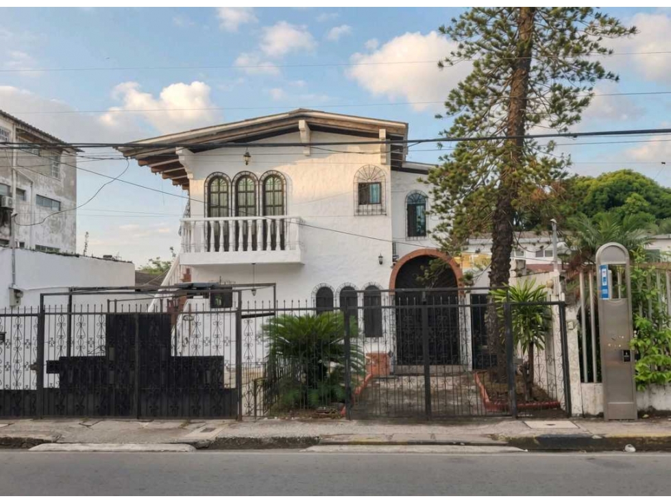 BARRIO DEL CENTENARIO DEPARTAMENTO ESTILO COLONIAL EN VENTA