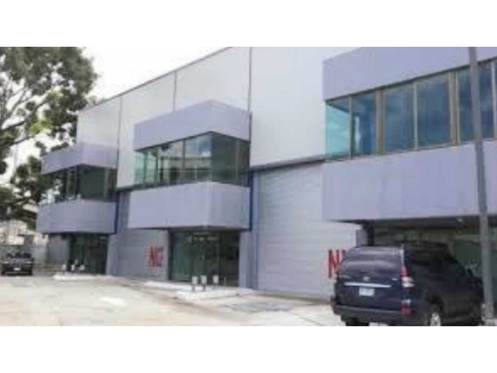 GALERA COMERCIAL CON OFI-DEPOSITO PRECIO POR DEBAJO DEL AVALUO