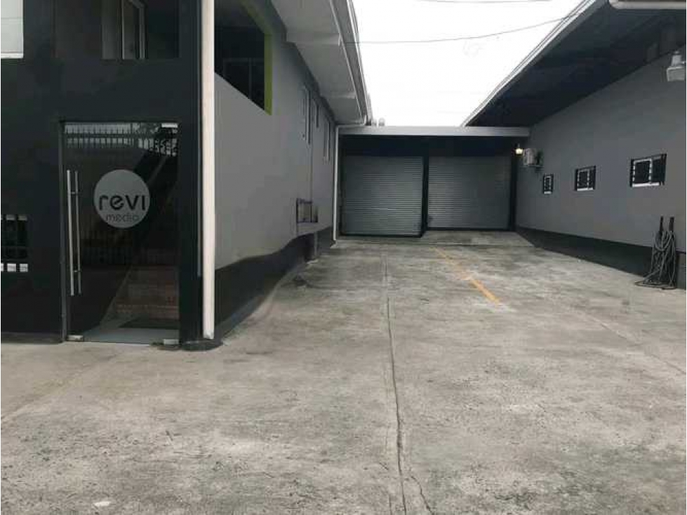 Galera en santa Elena 350 m² | $4,200 3 oficinas — foto 2