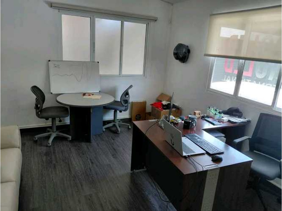 Galera en santa Elena 350 m² | $4,200 3 oficinas — foto 5