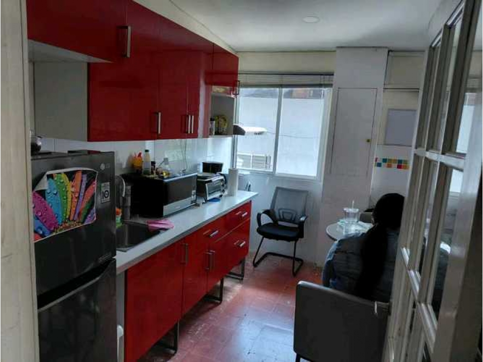 Galera en santa Elena 350 m² | $4,200 3 oficinas — foto 6