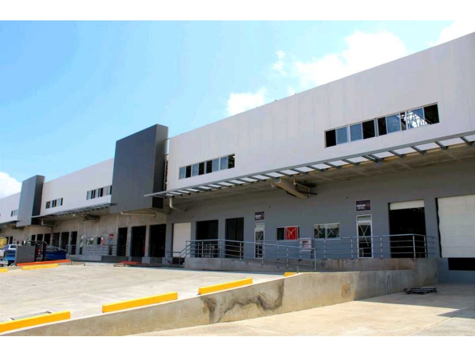 GALERAS A ESTRENAR ALQUILER/VENTA PARQUE INDUSTRAL ZONA UNO JP - 2