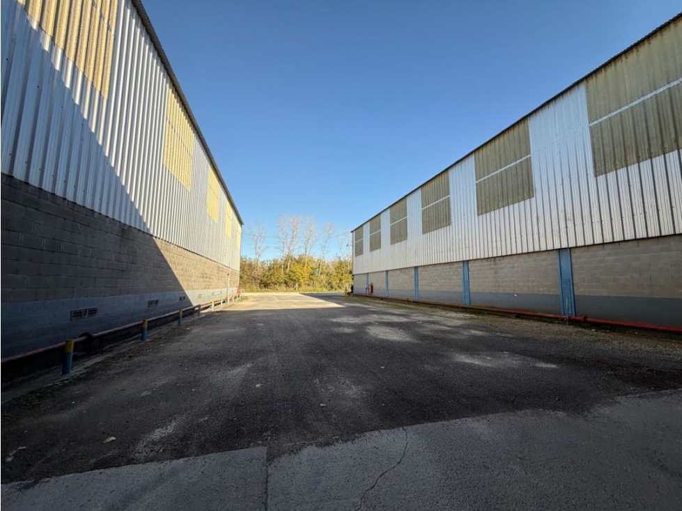 Galpones de 3000m2 c/u en alquiler en Zarate - 3