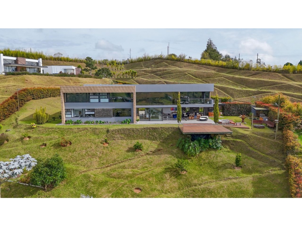 Ganga... CASA FINCA DE LUJO EN VENTA SECTOR AEROPUERTO JMC ~ RIONEGRO. — foto 2