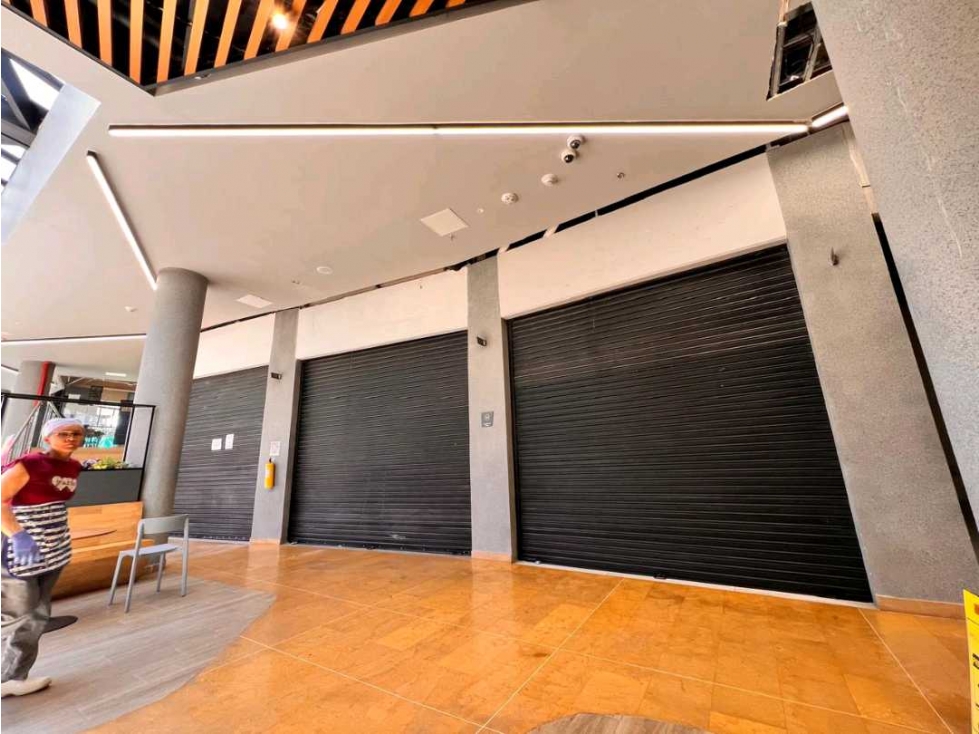 GANGA... LOCAL EN VENTA EN MALL COMERCIAL - Sector Los Colegios. — foto 6