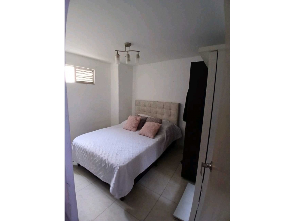 GANGA! SE VENDE APT CON EXCELENTE UBICACIÓN CERCA AL PARQUE DE BELLO — foto 4