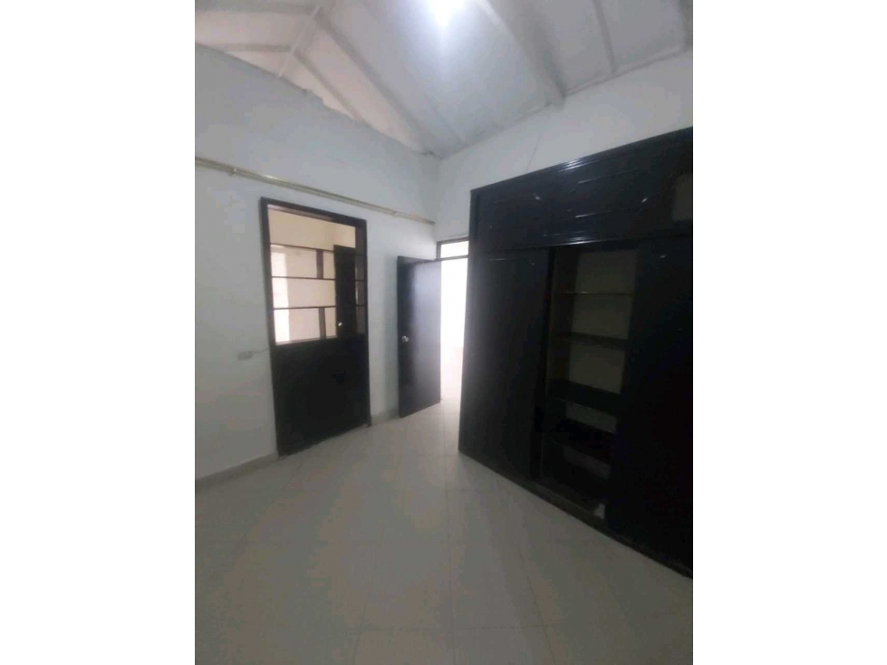 GANGAZO SE VENDE CASA DE TECHO PARA CONSTRUIR 5 PISOS EN BELLO