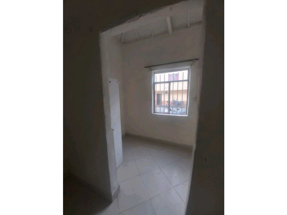 GANGAZO SE VENDE CASA DE TECHO PARA CONSTRUIR 5 PISOS EN BELLO — foto 4