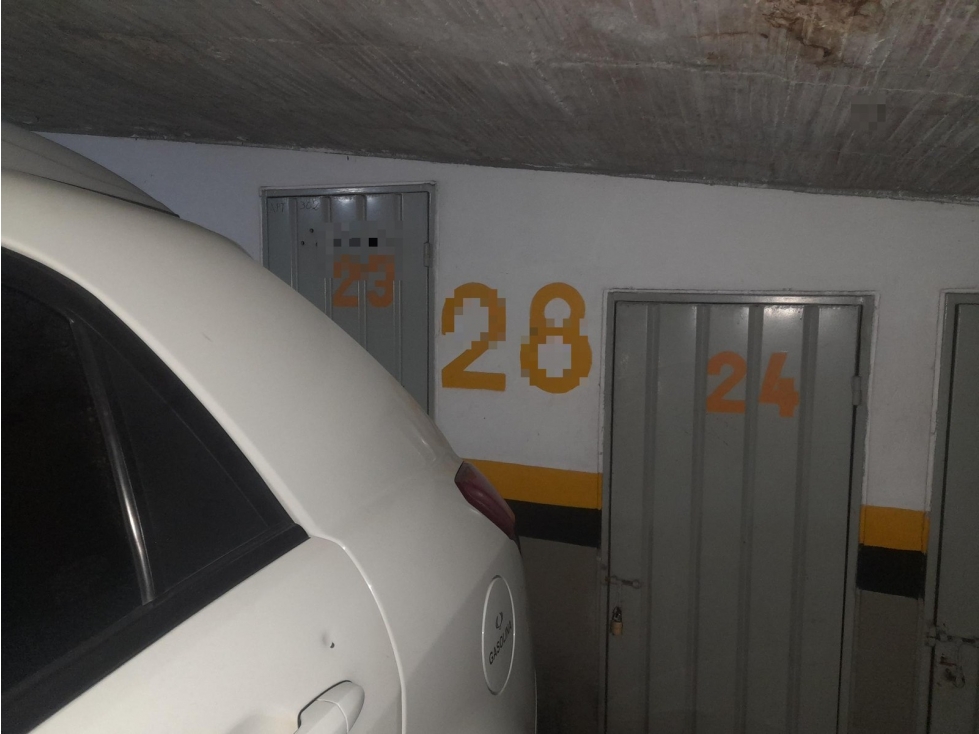 GARAJE 28 CRA 7 6 118 124 ED BALCONES DE BELEN - 1