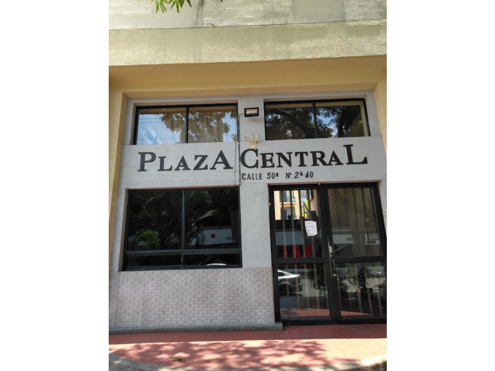 GARAJE 37 CON PLAZA CENTRAL CL 30 N 2 A 40 CL 31 N 2 A 41