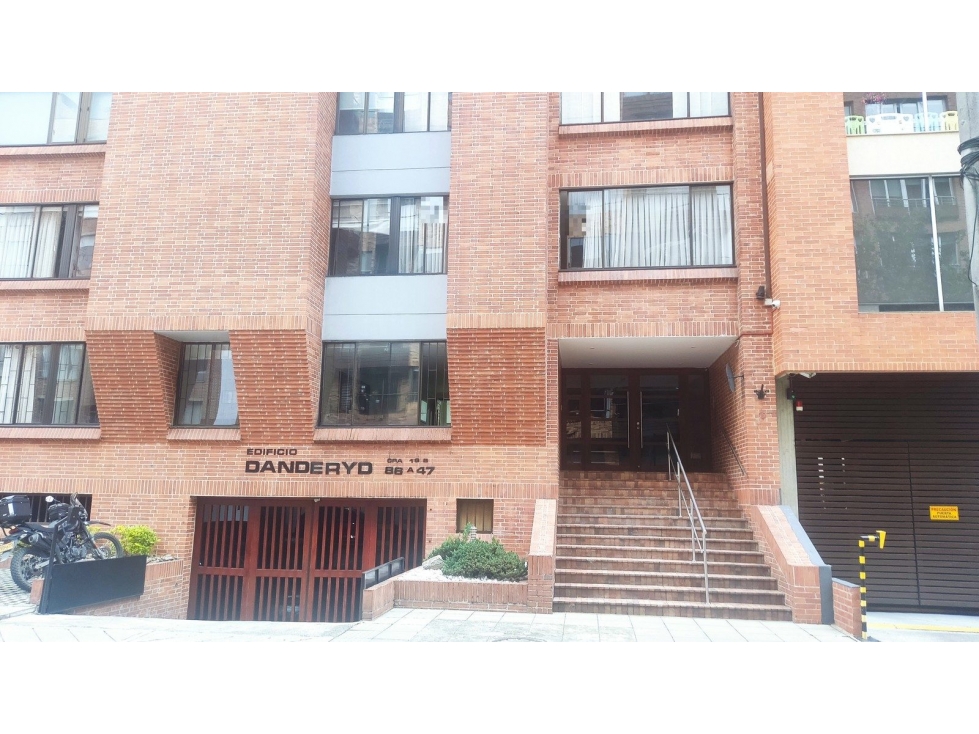 GARAJE 4 UBICADO EN LA CARRERA 21 No 86 A -47 EDIFICIO DANDERYD - 1