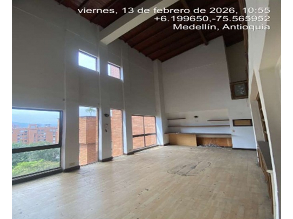 Garaje en venta - Medellin, Antioquia - 1