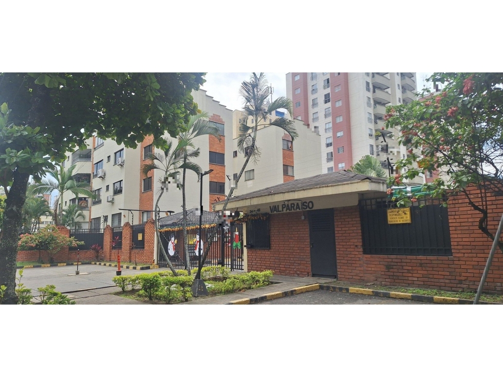 GARAJE N 2C CONDOMINIO VALPARAISO URB PRADOS DEL NORTE AV 2 N 34 AN 45 — foto 3