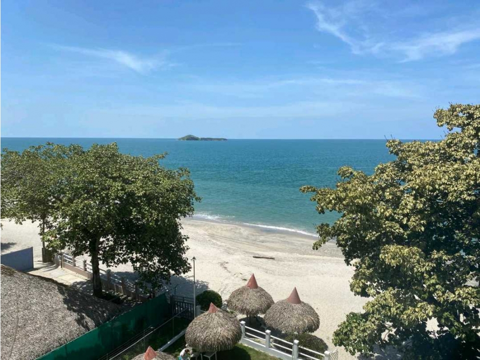 Gran Apartamento tipo Loft Frente al Mar PH Miramar Loft