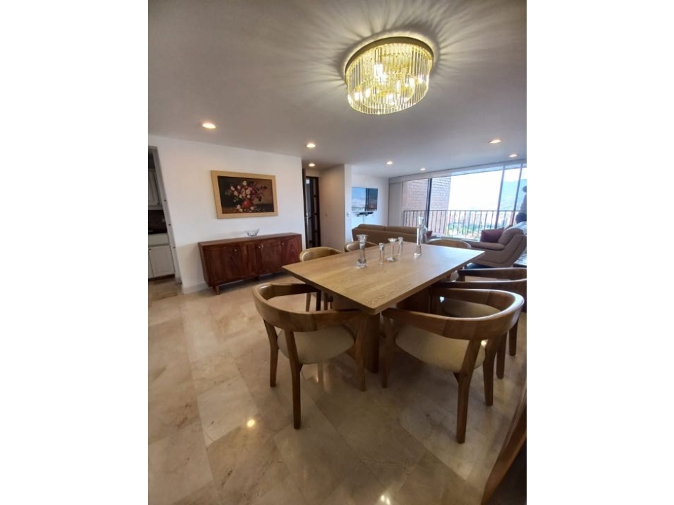 Apartamento en Arriendo Amoblado en el Poblado Tesoro — foto 5